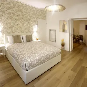 Buongiorno Colosseo Apartment