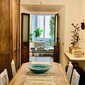 D-cube Intero Charming Monti Apartment