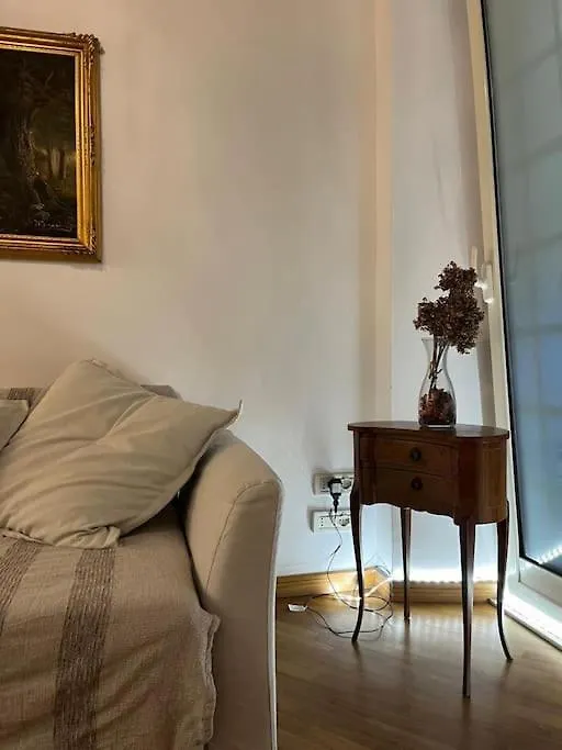 Ladolcevita - The Heart Of Rome At Your Fingertips