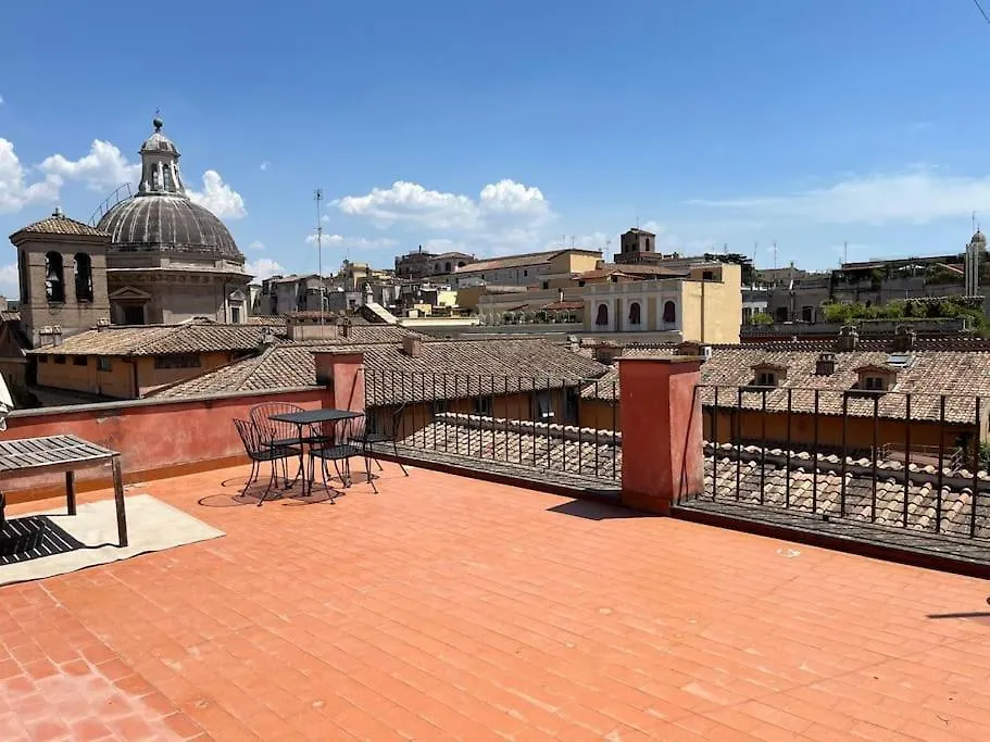 Ladolcevita - The Heart Of Rome At Your Fingertips Italy